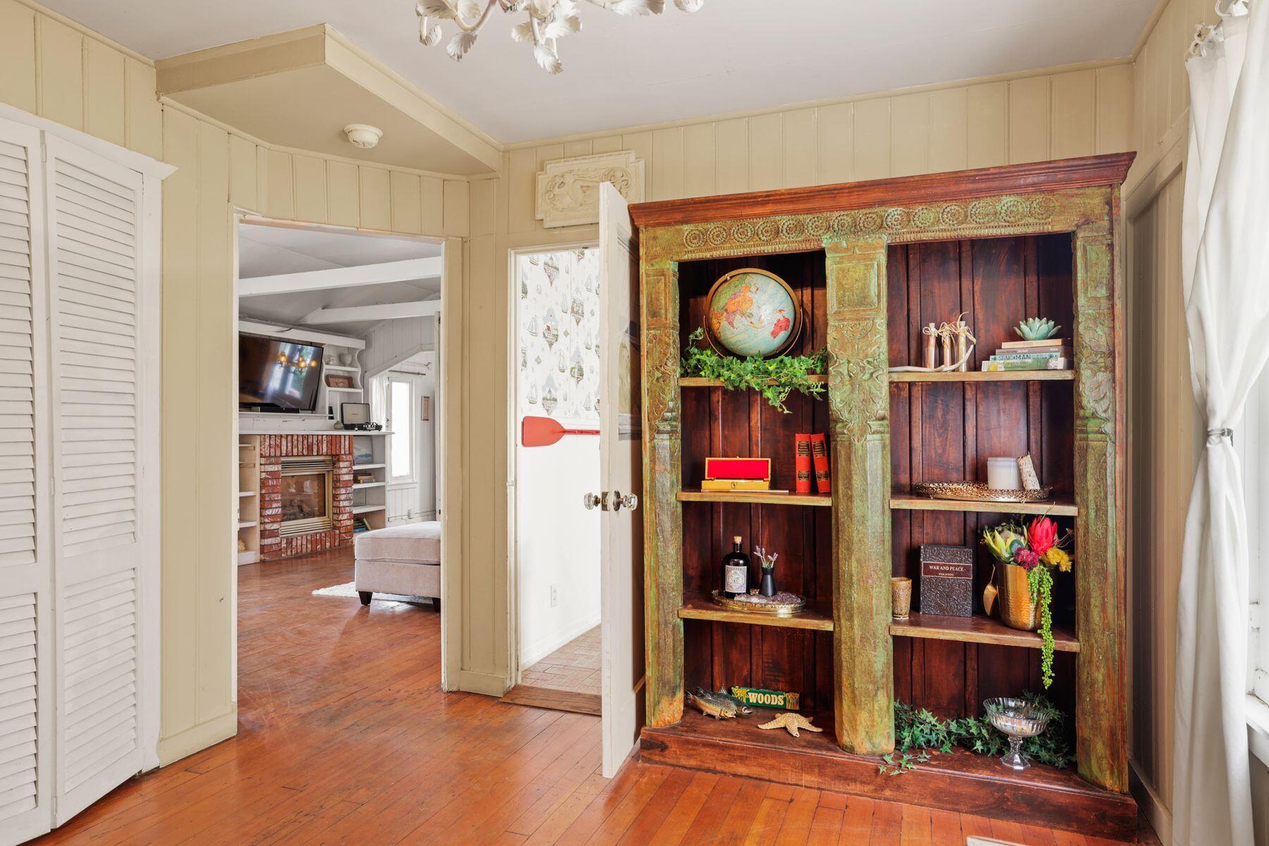 132 Santa Rosa Avenue Oxnard, CA 93035 - Photo 26 of 45 Office1