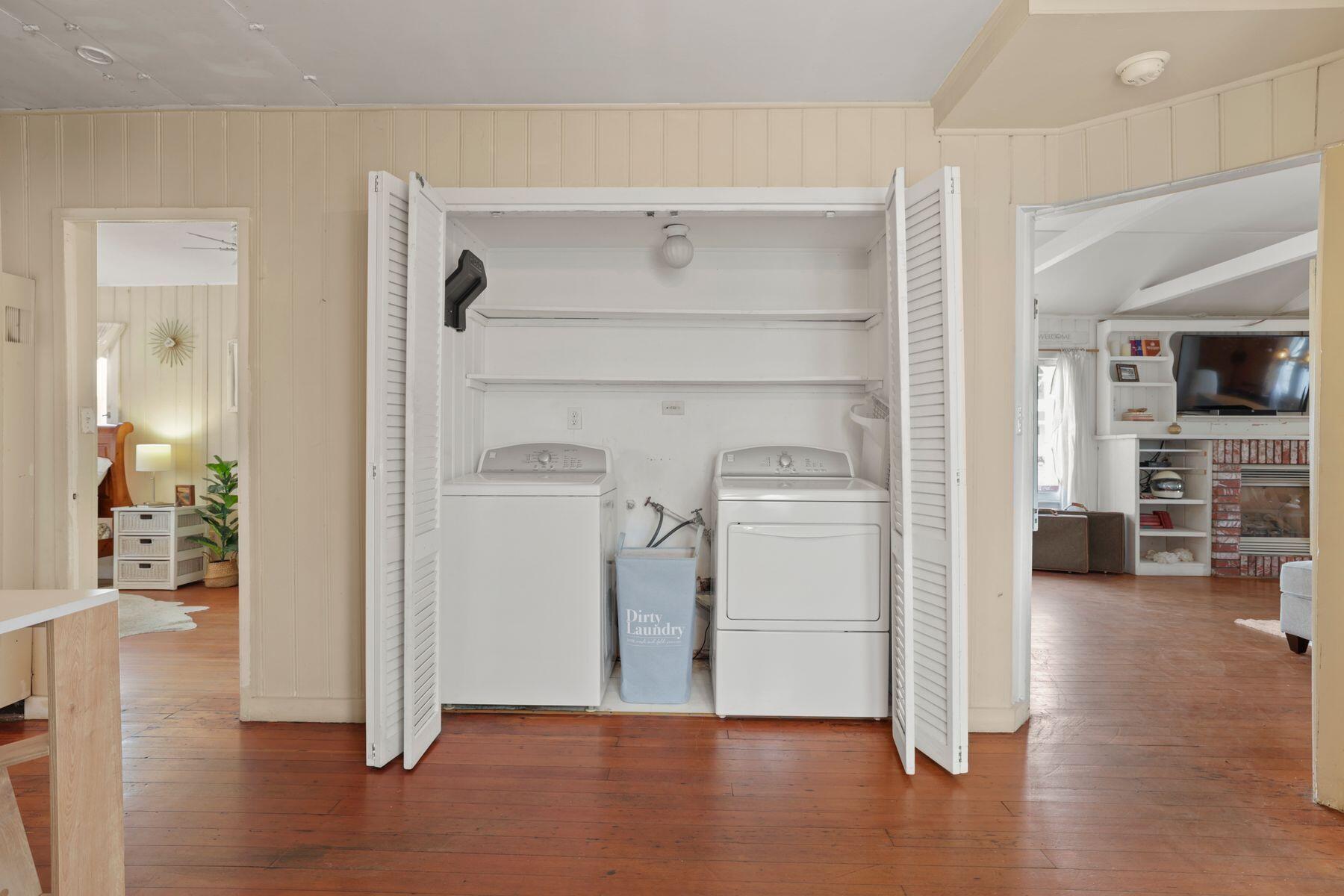 132 Santa Rosa Avenue Oxnard, CA 93035 - Photo 27 of 45 Laundry