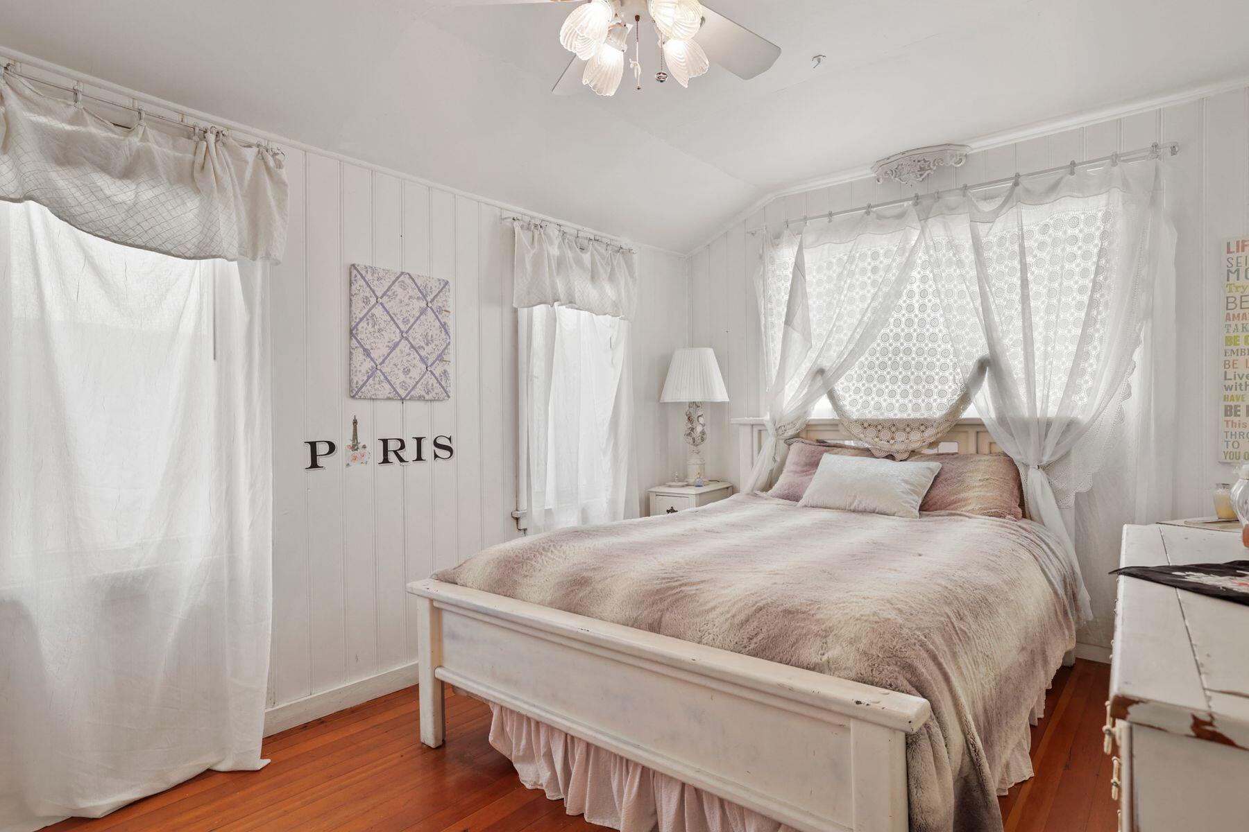 132 Santa Rosa Avenue Oxnard, CA 93035 - Photo 34 of 45 Bedroom2