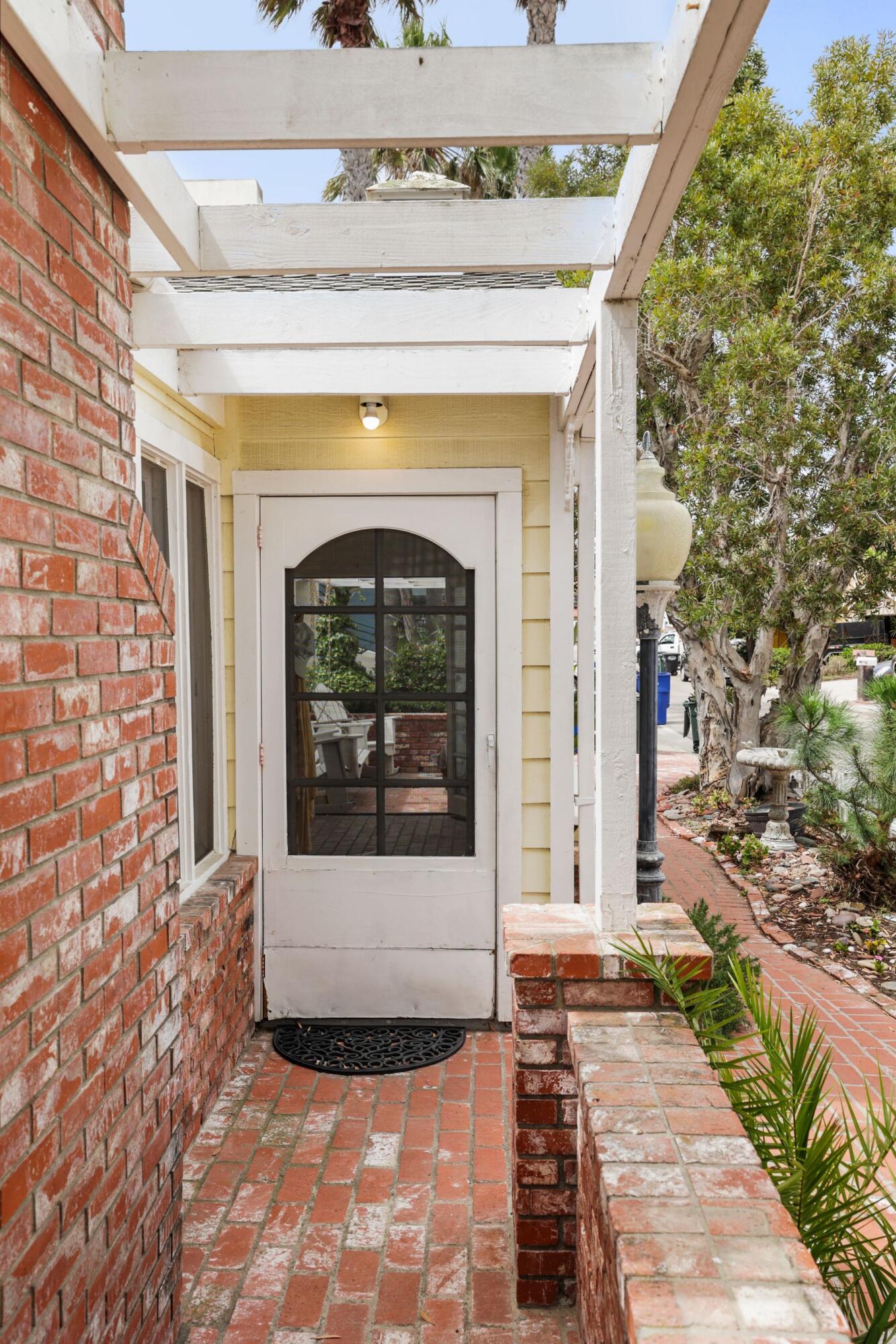 132 Santa Rosa Avenue Oxnard, CA 93035 - Photo 7 of 45 Exterior7