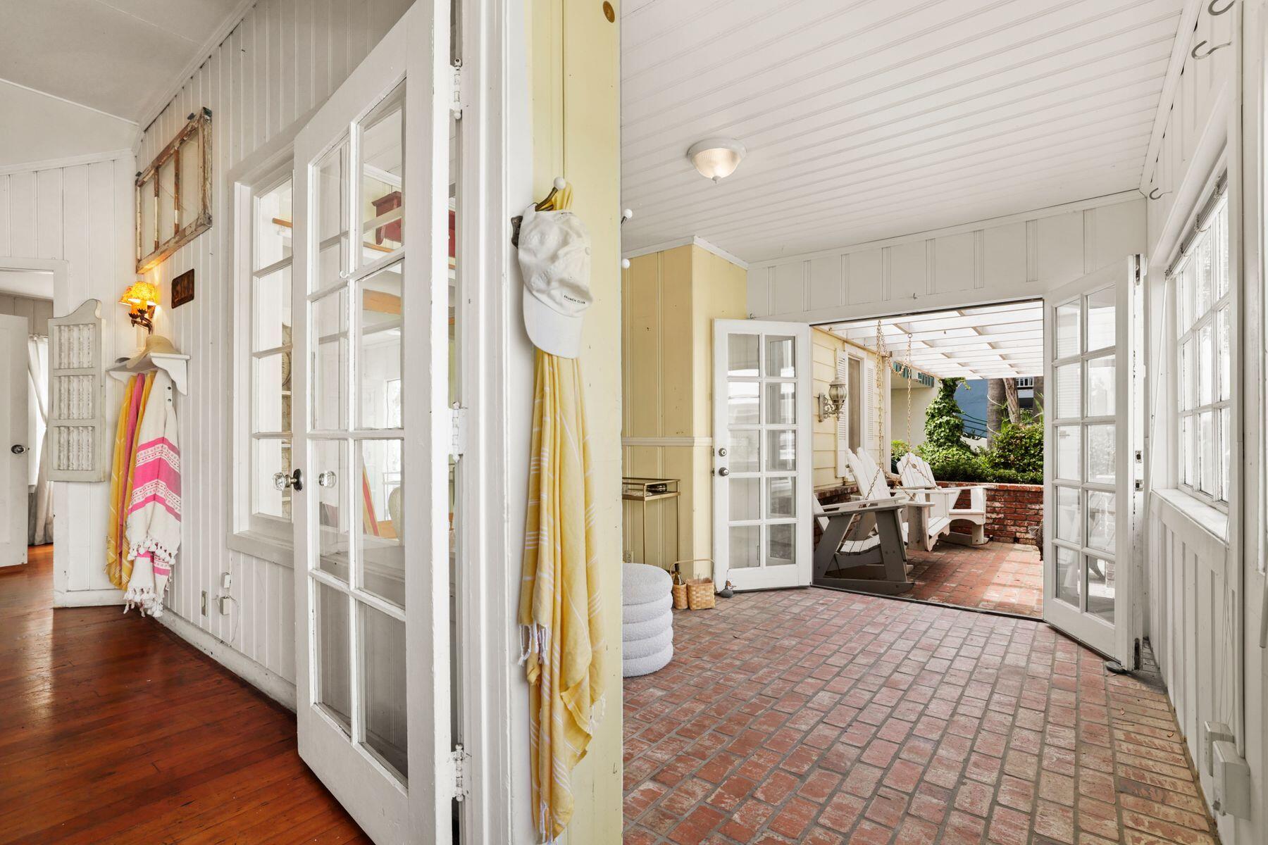 132 Santa Rosa Avenue Oxnard, CA 93035 - Photo 8 of 45 Sunroom1