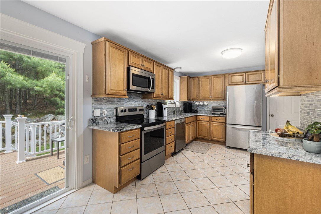 24 Cobblestone Terrace Coventry, RI 02816 - Photo 8 of 42