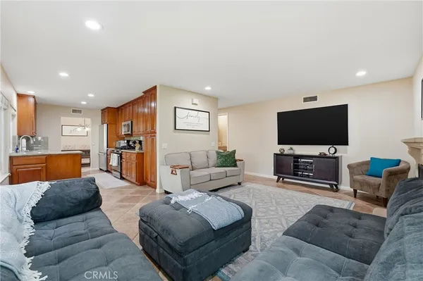 $1,250,000 | 1513 Glenn Circle, Placentia, CA 92870