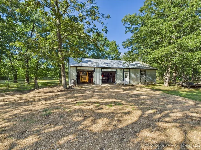 $415,000 | 15887 County Road 18, Quincy, MO 65735