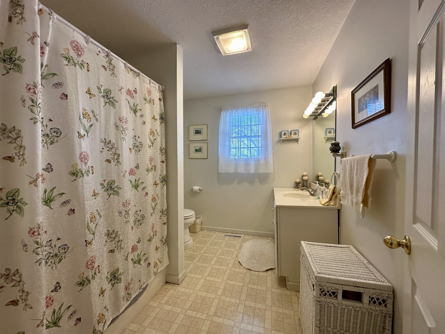 8752 Wagon Trail Road Clinton, IL 61727 - Photo 6 of 19 a bathroom with a toilet and a shower