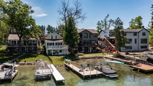 $1,300,000 | E1396 Grandview Road, Waupaca, WI 54981