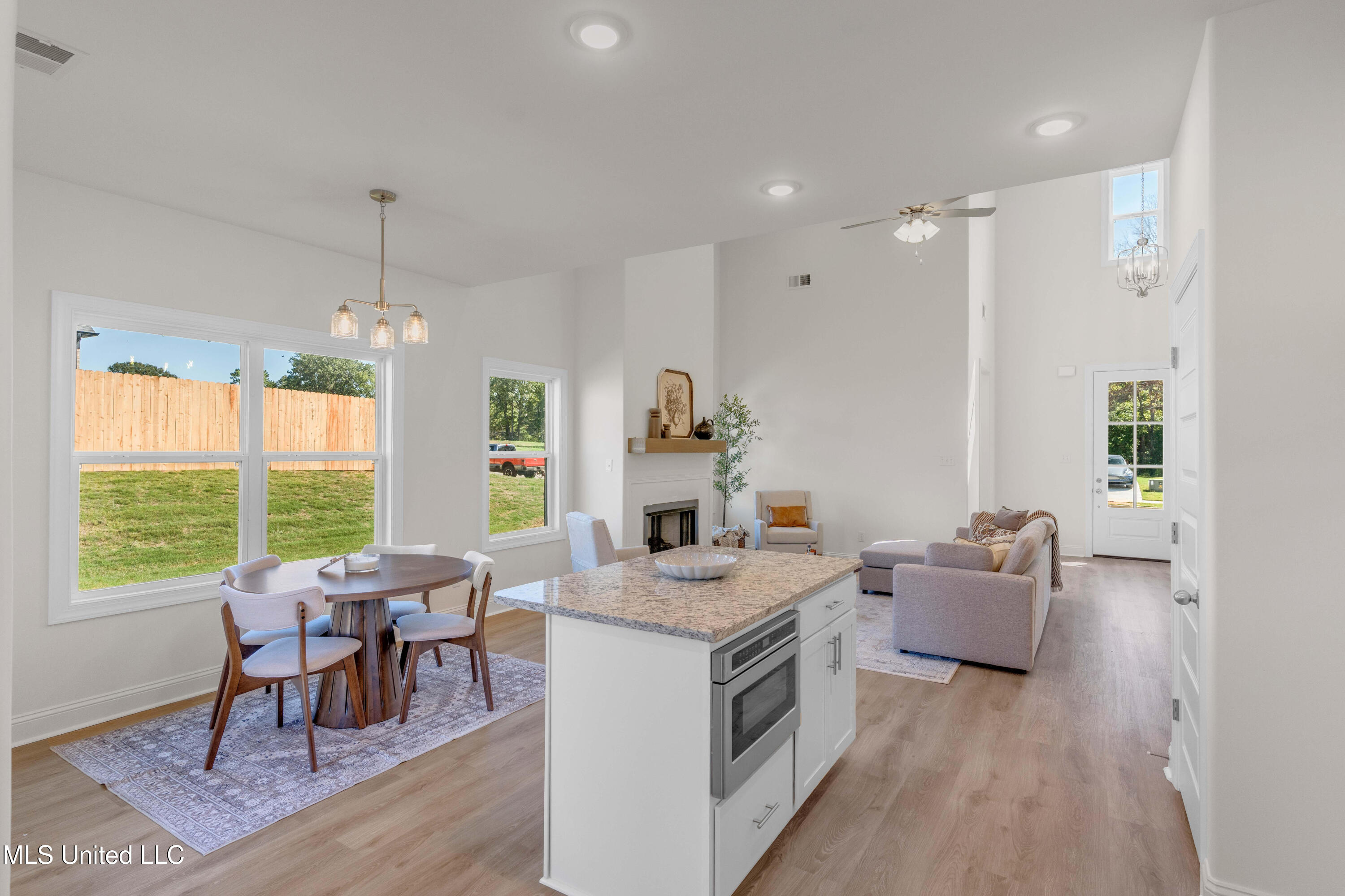 10254 March Mdws Way Olive Branch, MS 38654 - Photo 5 of 10 Kitchen/Great Room