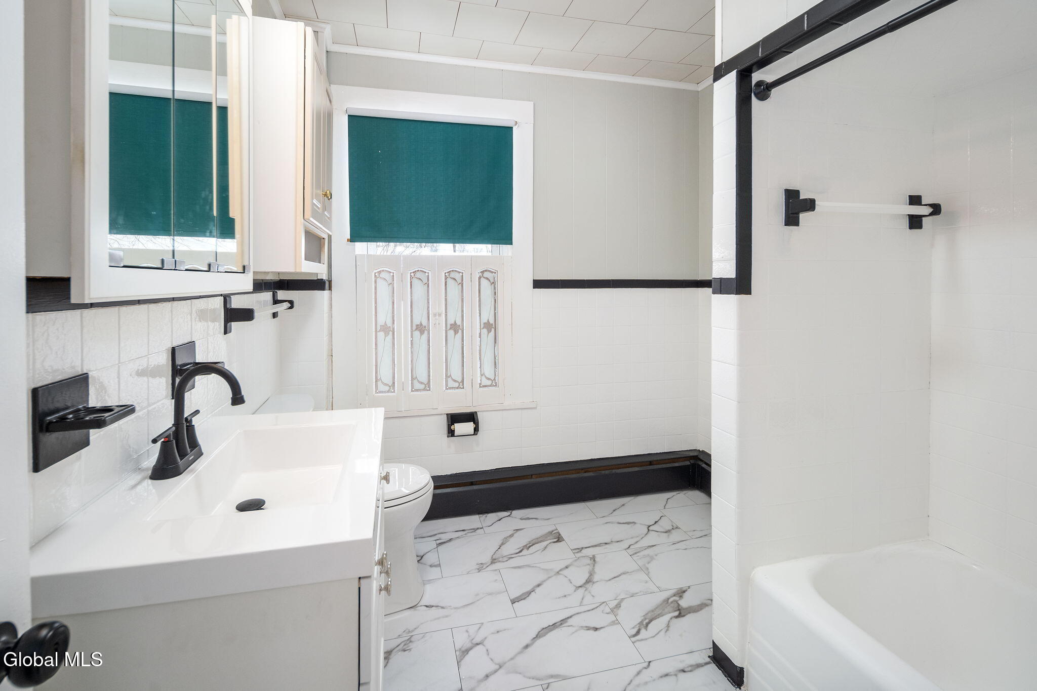 10 Ferrara Avenue Colonie, NY 12304 - Photo 14 of 44 16-10FerraraAve_16