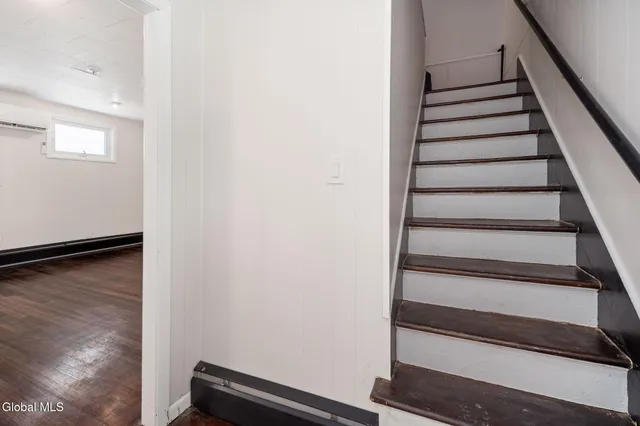 $339,999 | 10 Ferrara Avenue, Colonie, NY 12304