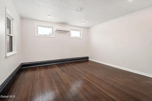 $339,999 | 10 Ferrara Avenue, Colonie, NY 12304