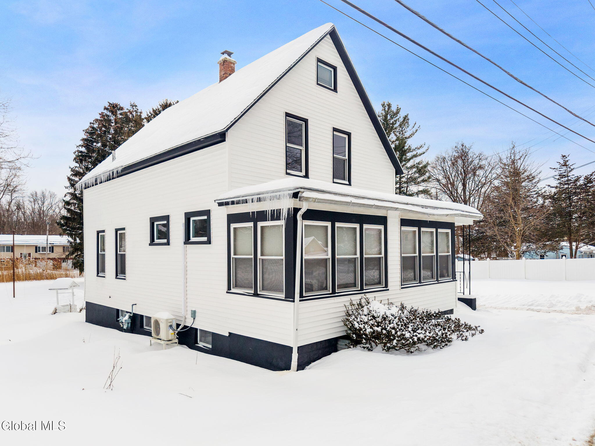 10 Ferrara Avenue Colonie, NY 12304 - Photo 2 of 44 2-10FerraraAve_02