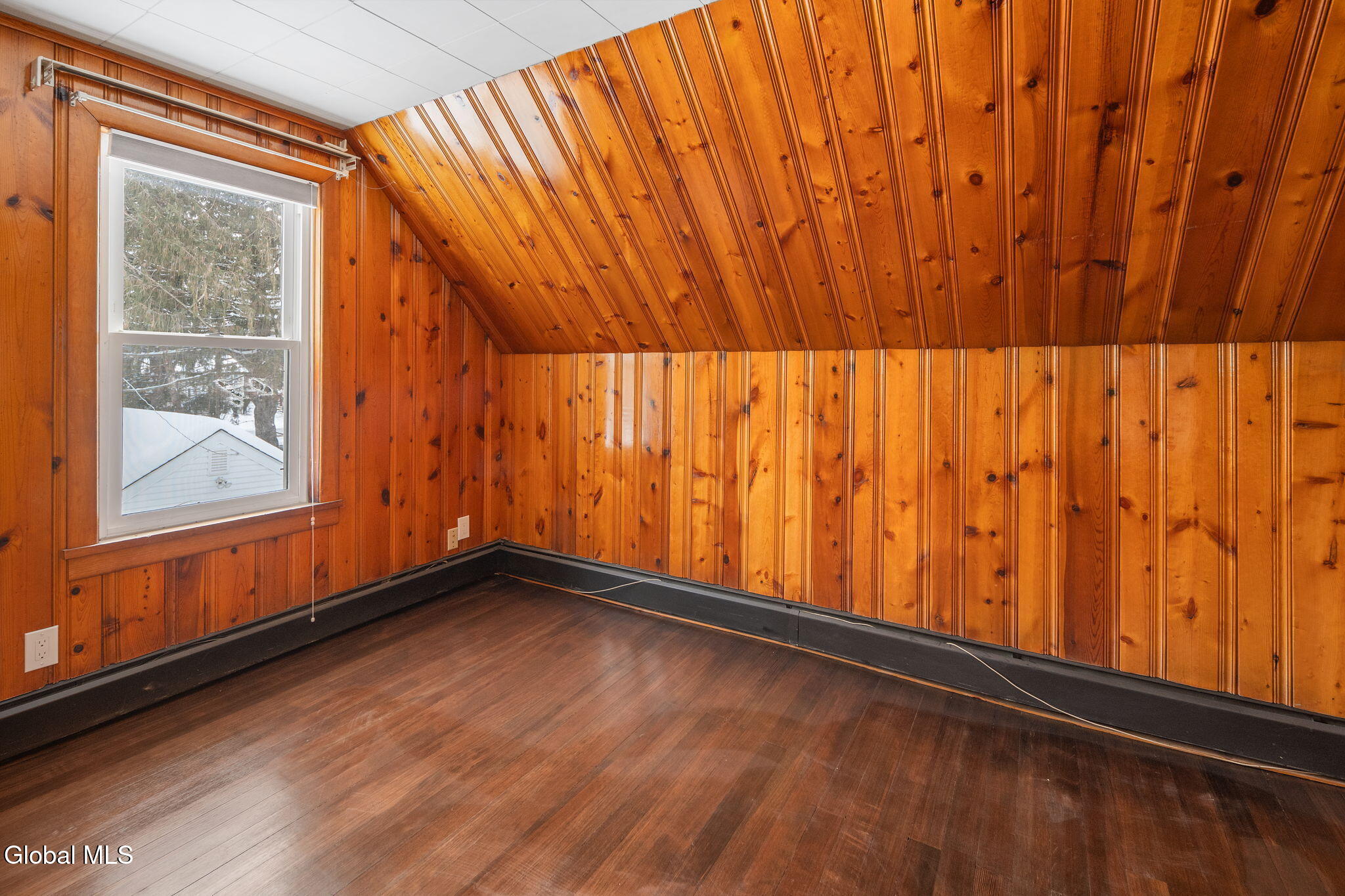 10 Ferrara Avenue Colonie, NY 12304 - Photo 27 of 44 24-10FerraraAve_24