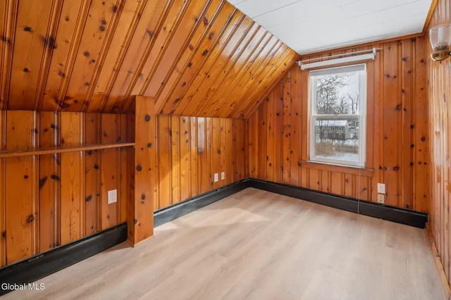 $339,999 | 10 Ferrara Avenue, Colonie, NY 12304