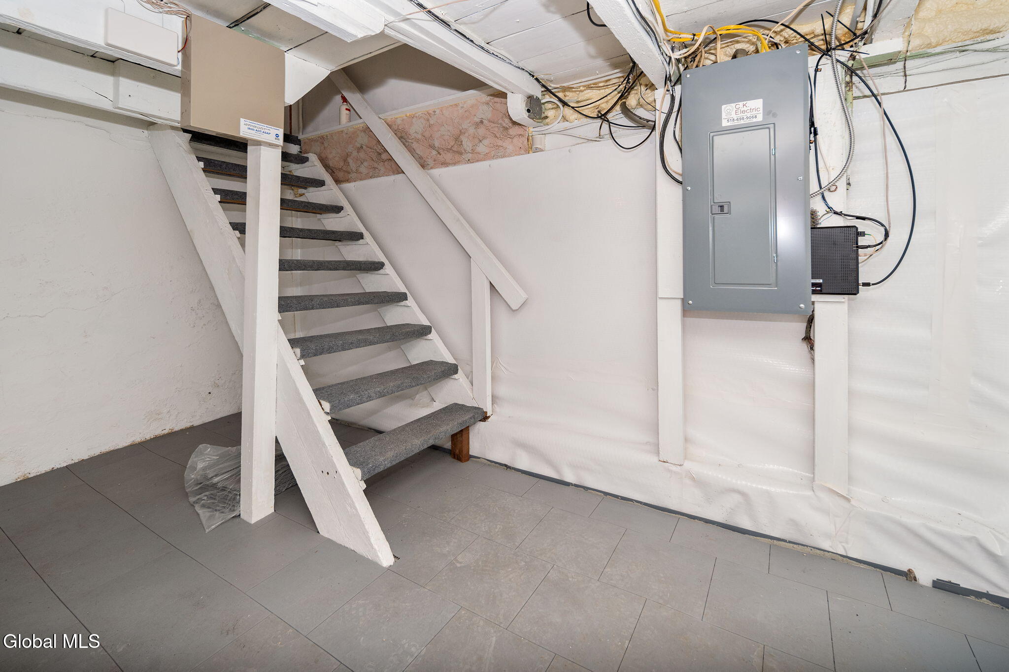 10 Ferrara Avenue Colonie, NY 12304 - Photo 34 of 44 29-10FerraraAve_29