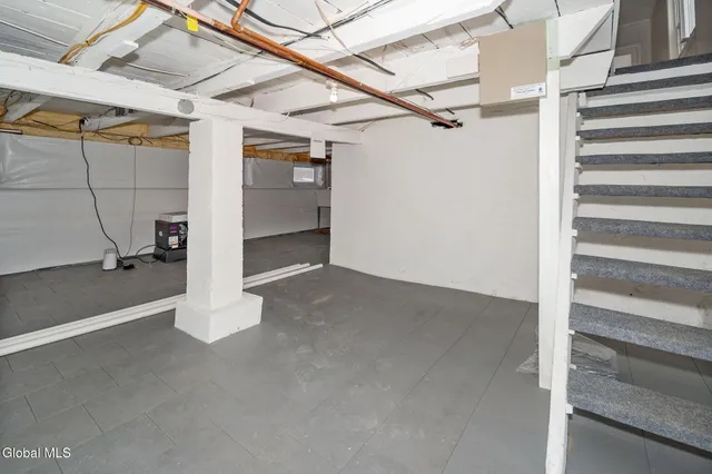 $339,999 | 10 Ferrara Avenue, Colonie, NY 12304