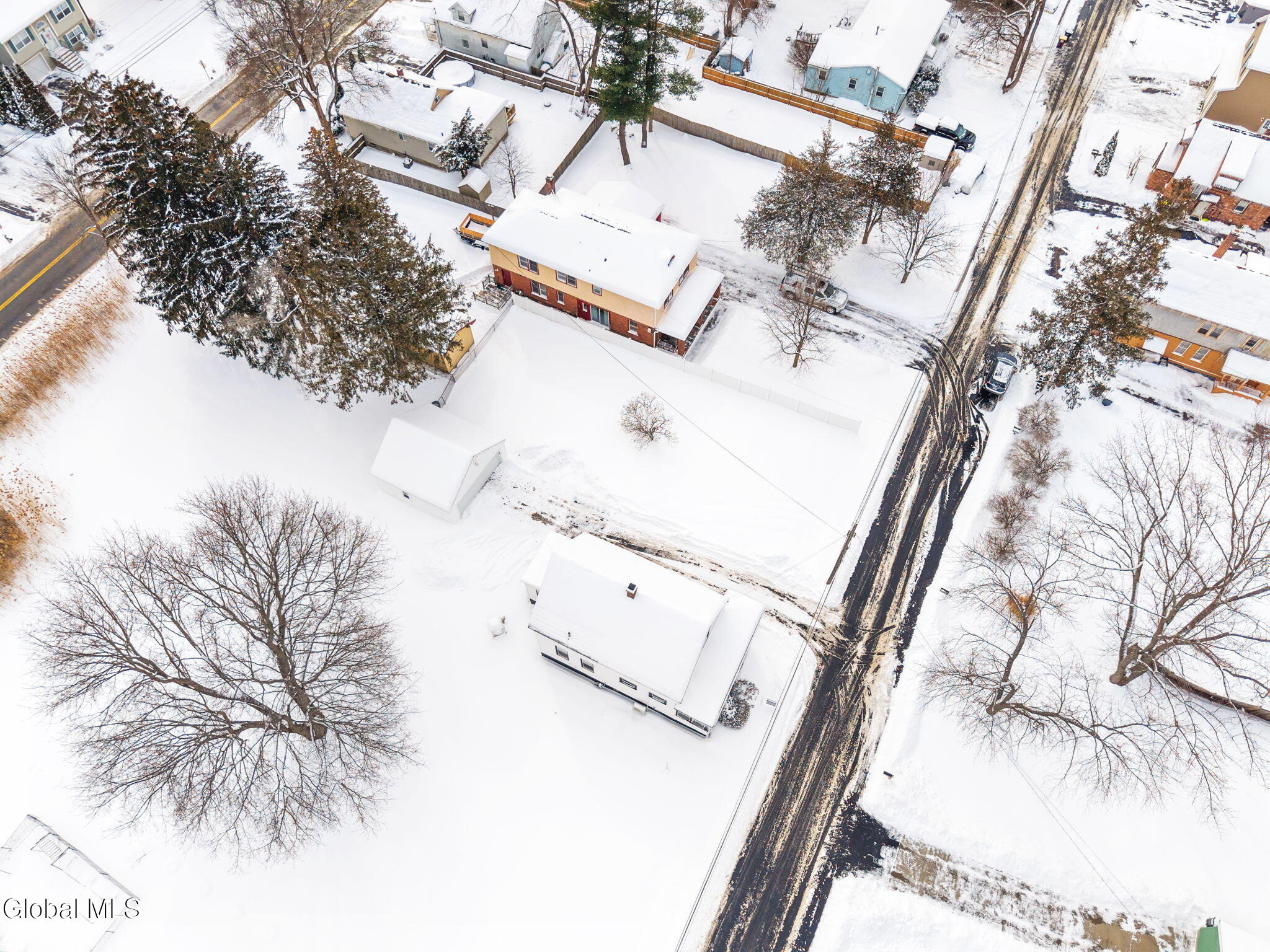 10 Ferrara Avenue Colonie, NY 12304 - Photo 9 of 44 42-10FerraraAve_42