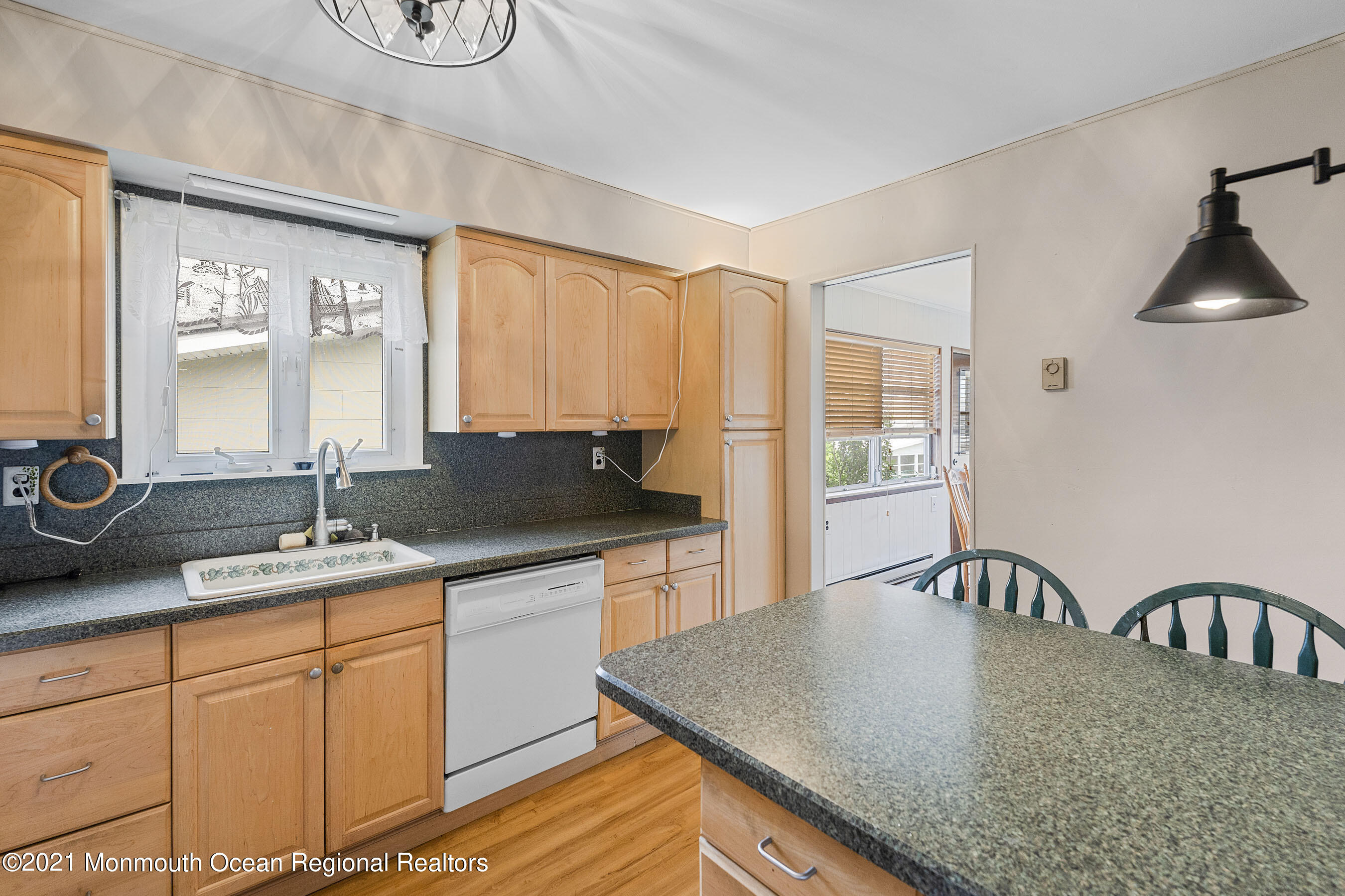 33 Watkins Road Brick, NJ 08724 - Photo 11 of 30 Kitchen1a