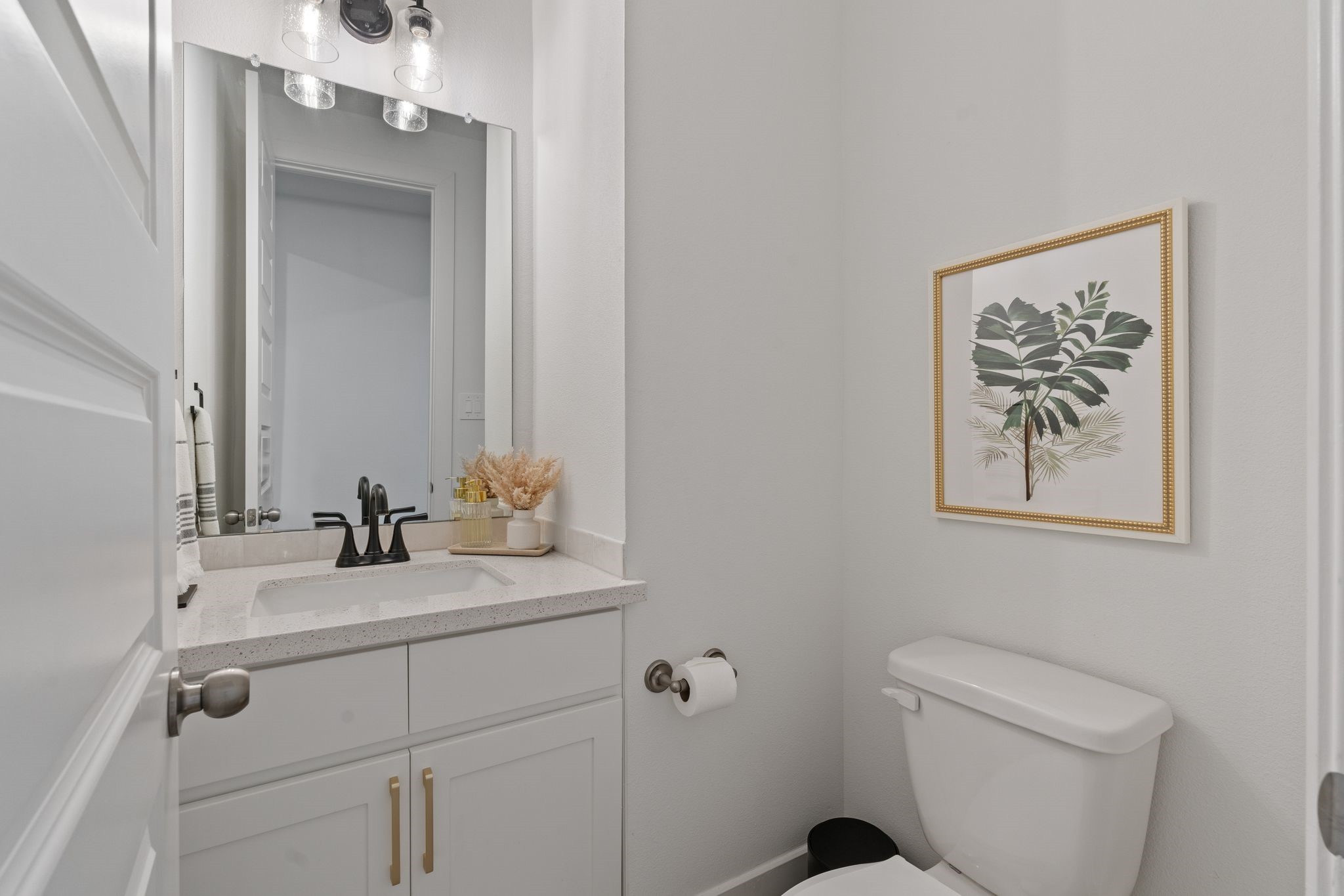 914 Sendero Trail Conroe, TX 77304 - Photo 24 of 47 Half-bath is located downstairs for guests.