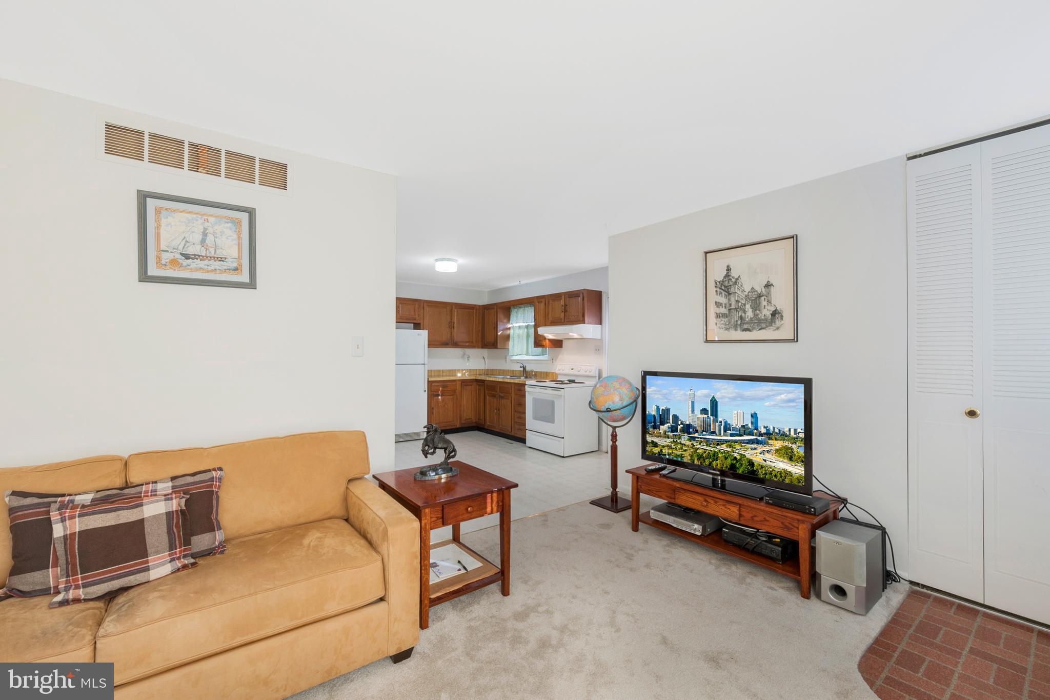 1619 Cambridge Road Edgewater, MD 21037 - Photo 4 of 26