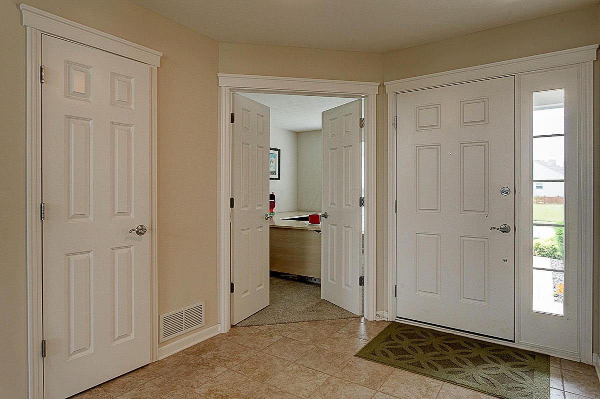 246 Smokewood Road Powell, OH 43065 - Photo 6 of 25 Gallery Image 6