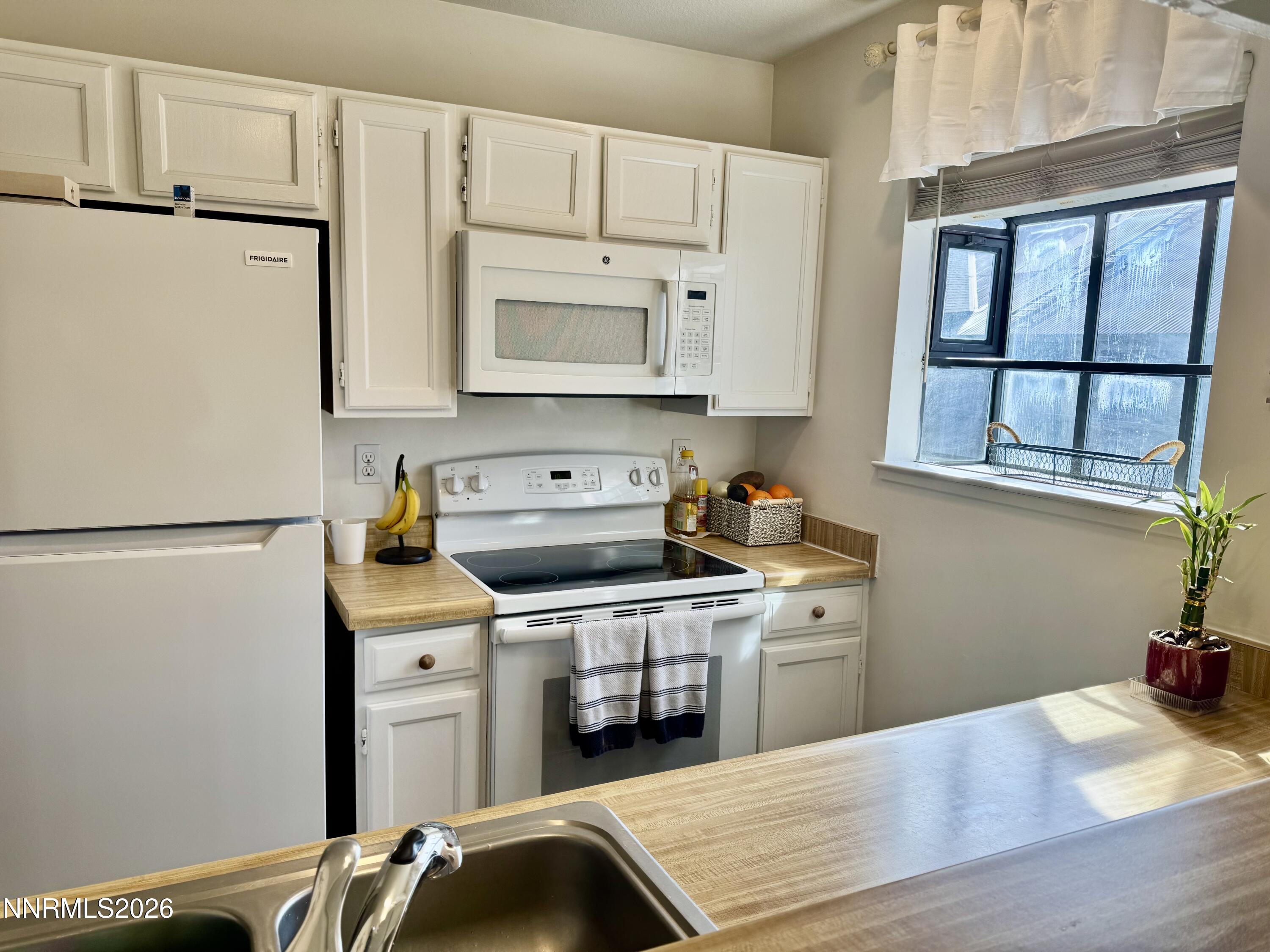 2249 Kietzke Lane, Unit H Reno, NV 89502 - Photo 2 of 11 IMG_2966