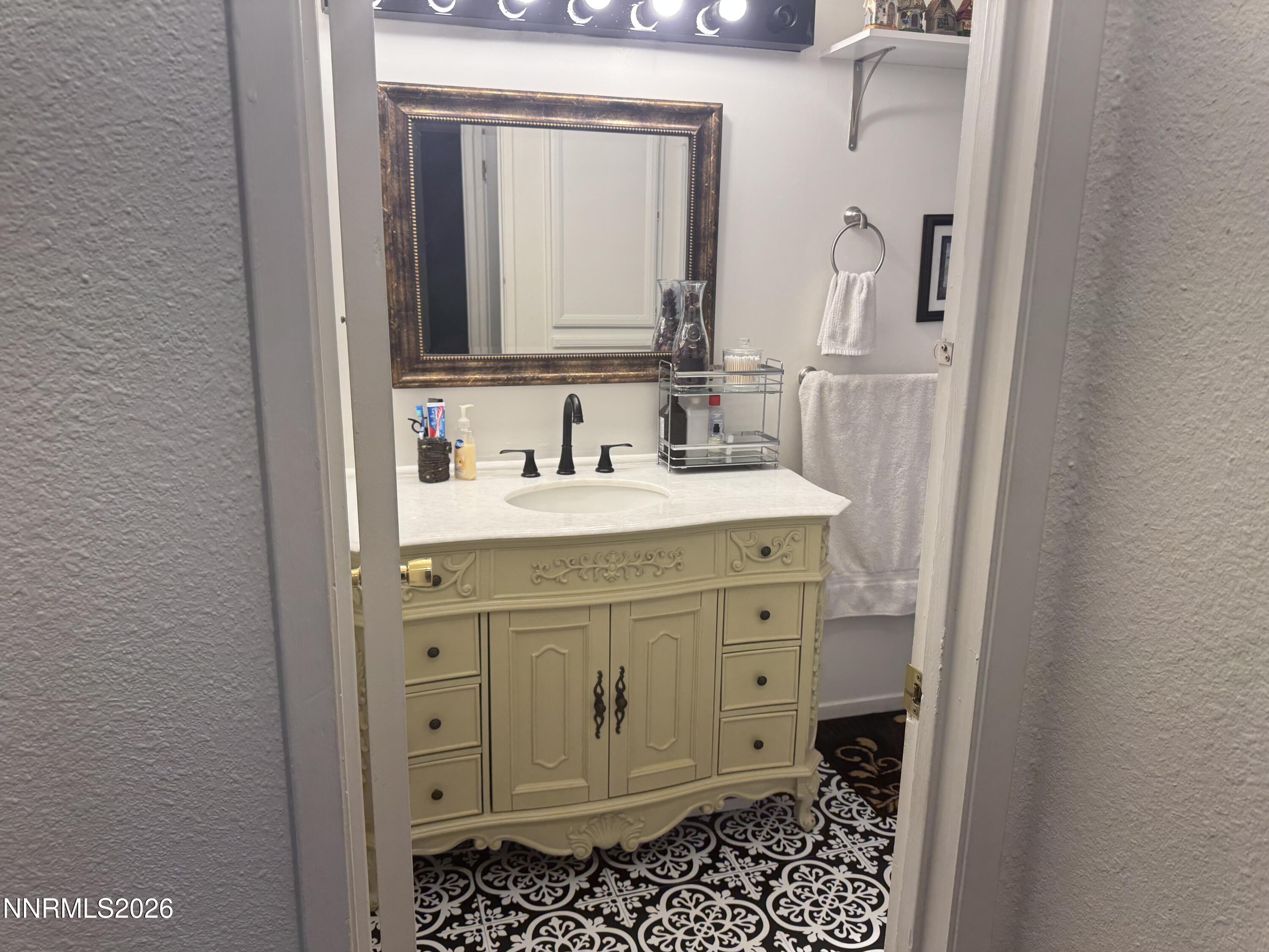 2249 Kietzke Lane, Unit H Reno, NV 89502 - Photo 8 of 11 IMG_2963