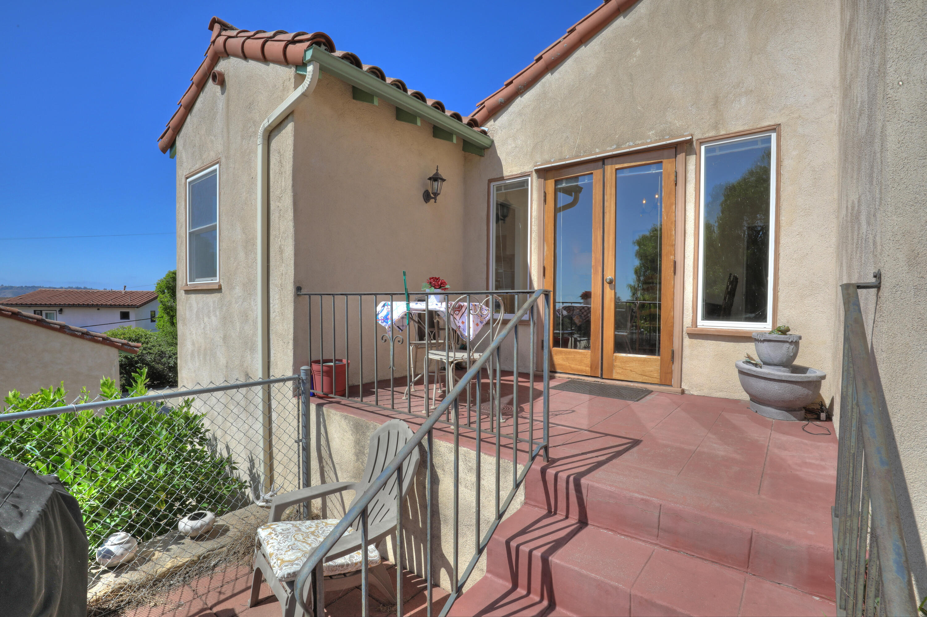 3491 Foothill Road Santa Barbara, CA 93105 - Photo 3 of 14 Patio