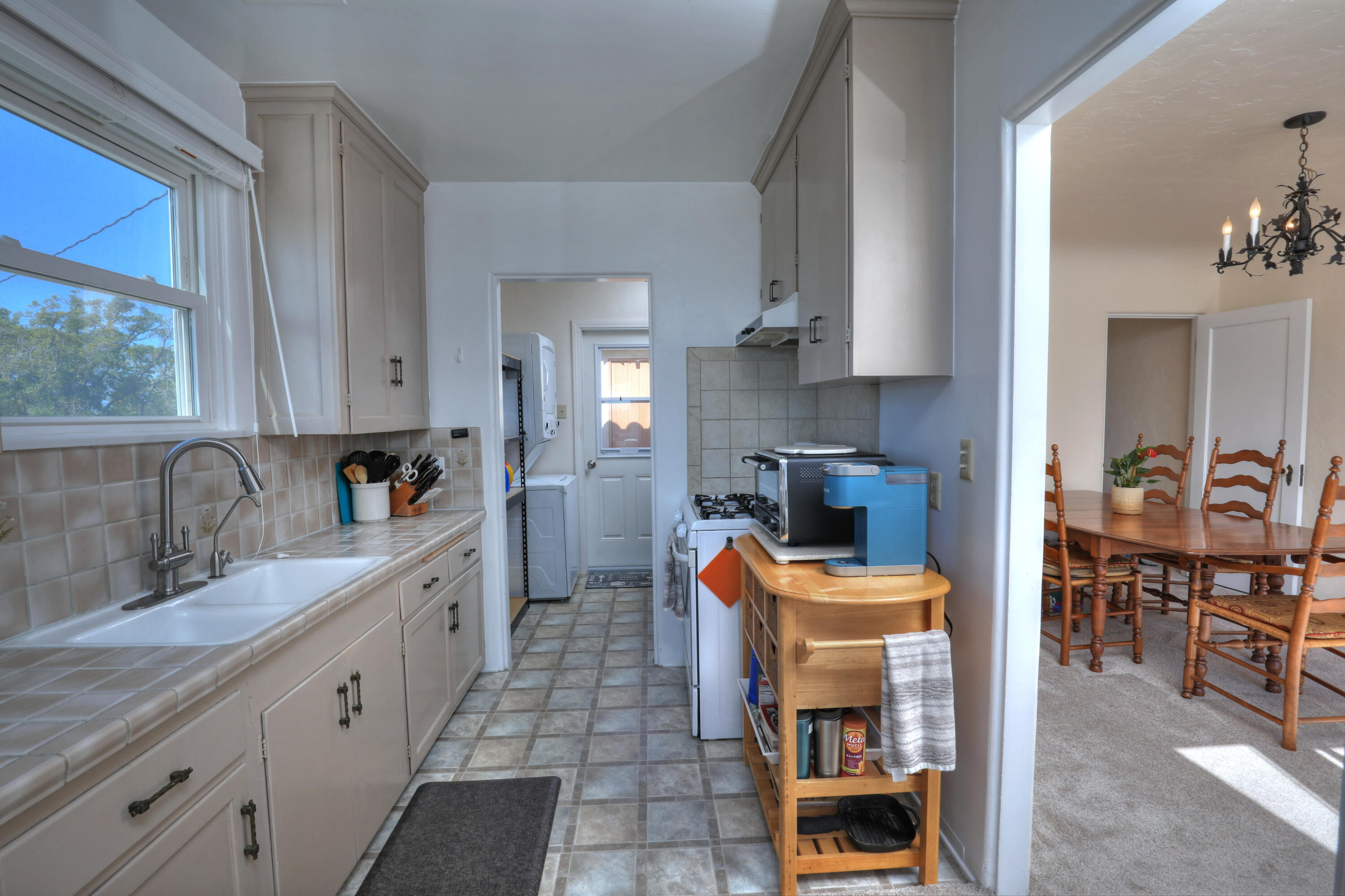 3491 Foothill Road Santa Barbara, CA 93105 - Photo 8 of 14 Kitchen