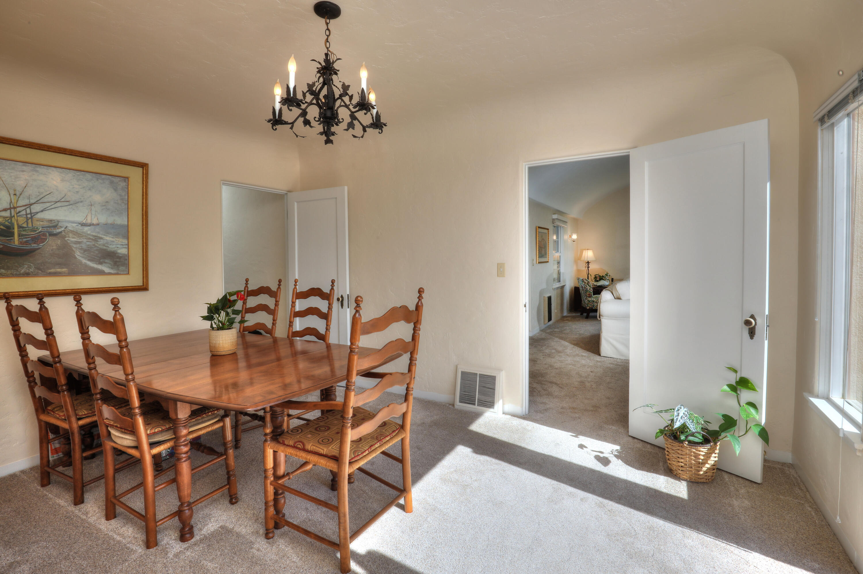 3491 Foothill Road Santa Barbara, CA 93105 - Photo 9 of 14 Dining Room