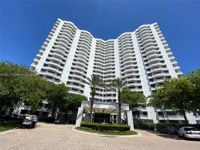 $2,900 | 3300 Northeast 192 Street, Unit 705, Aventura, FL 33180