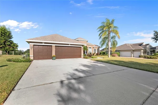 $739,900 | 13301 Thoroughbred Drive, Dade City, FL 33525