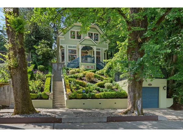 $1,075,000 | 2104 Southwest Spring Street, Portland, OR 97201
