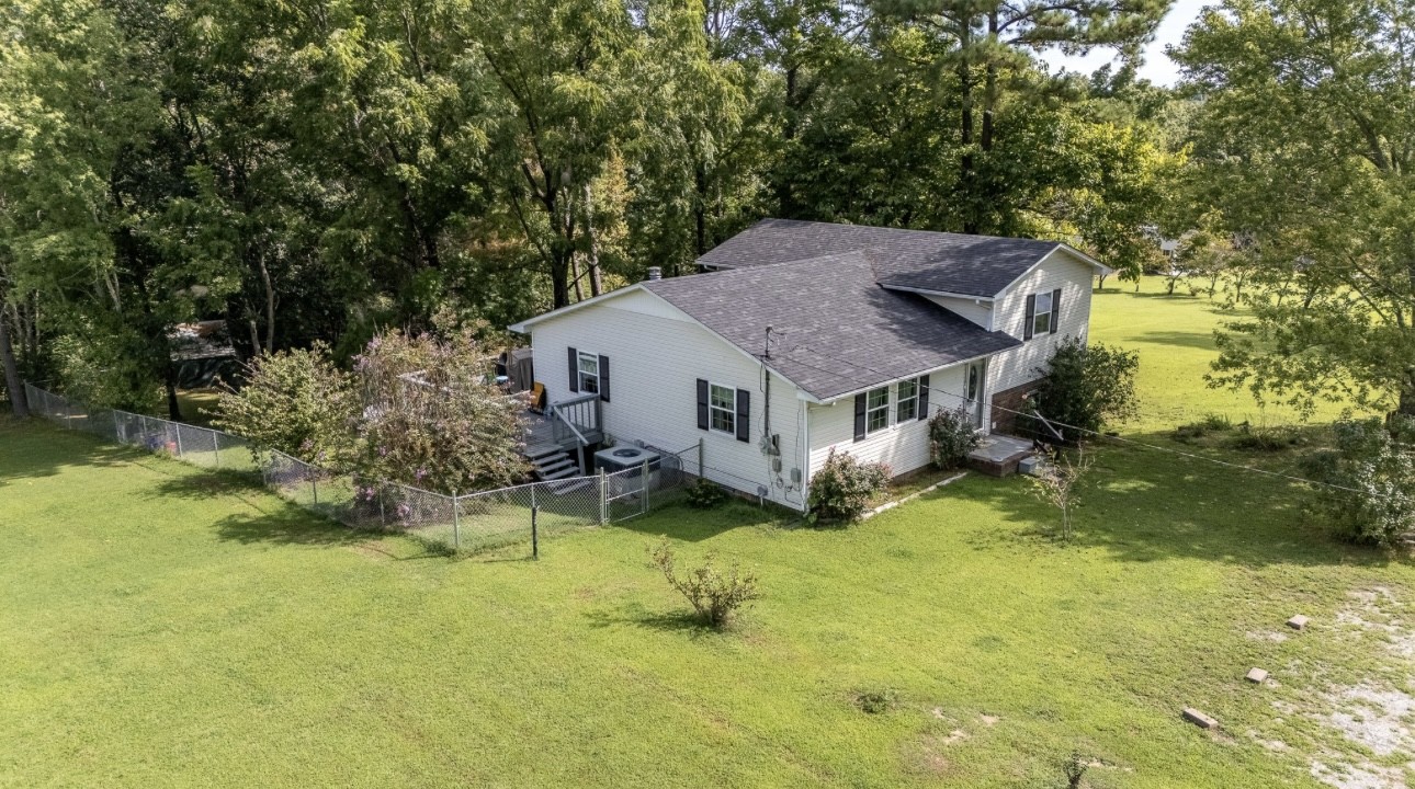 652 Old Florence Pulaski Road Leoma, TN 38468 - Photo 27 of 35 a house view with a garden space