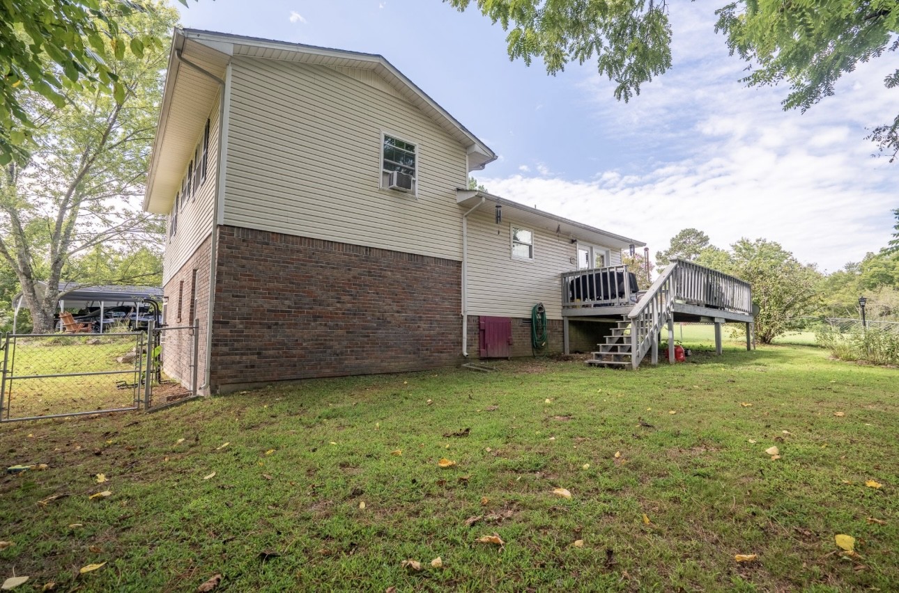 652 Old Florence Pulaski Road Leoma, TN 38468 - Photo 4 of 35 a view of a house with a yard