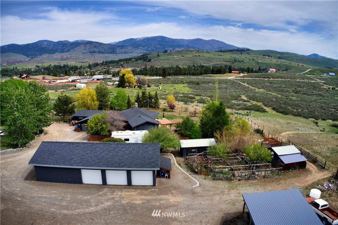31 Rendezvous Road Winthrop, WA 98862 - Photo 2 of 40 Gallery Image 2