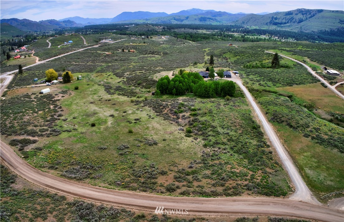31 Rendezvous Road Winthrop, WA 98862 - Photo 3 of 40 Gallery Image 3