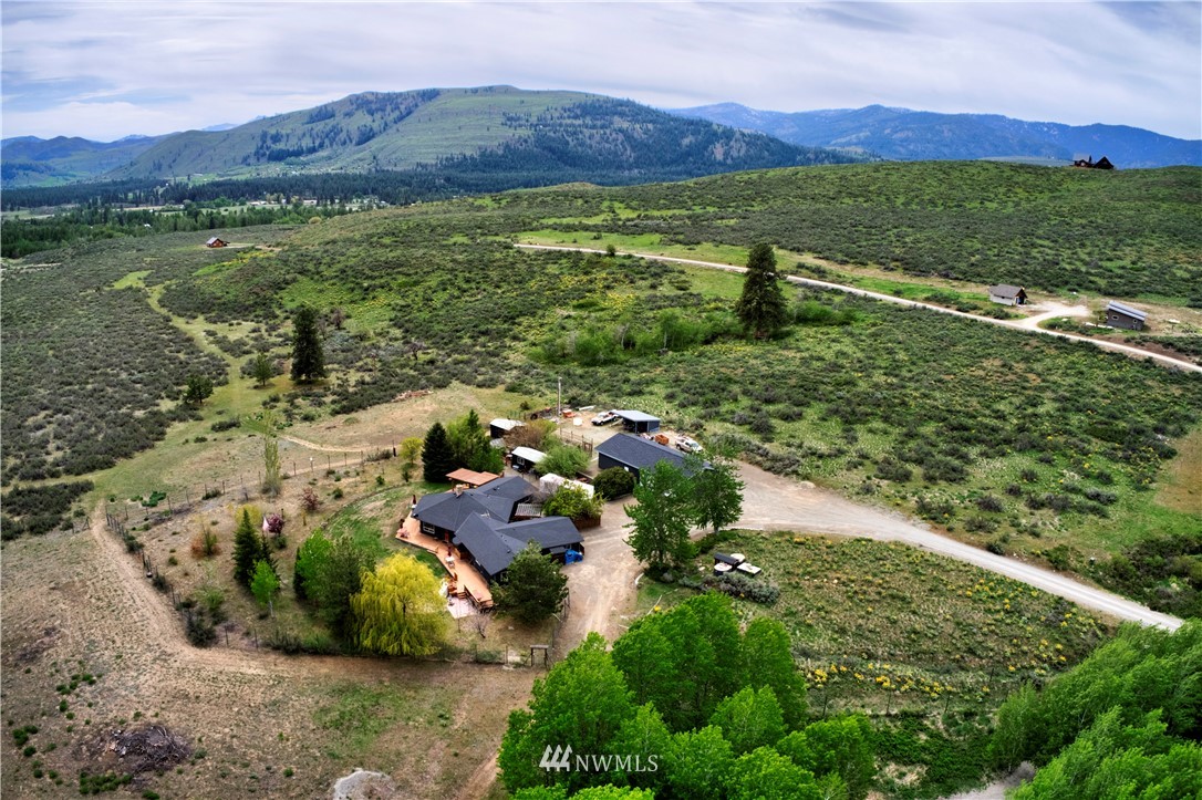 31 Rendezvous Road Winthrop, WA 98862 - Photo 4 of 40 Gallery Image 4