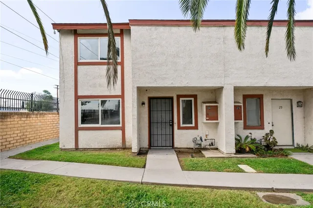 $324,900 | 347 North Eucalyptus Avenue, Unit 24, Rialto, CA 92376
