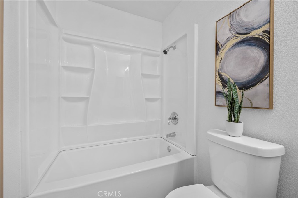 347 North Eucalyptus Avenue, Unit 24 Rialto, CA 92376 - Photo 11 of 25