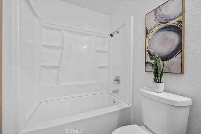 $324,900 | 347 North Eucalyptus Avenue, Unit 24, Rialto, CA 92376