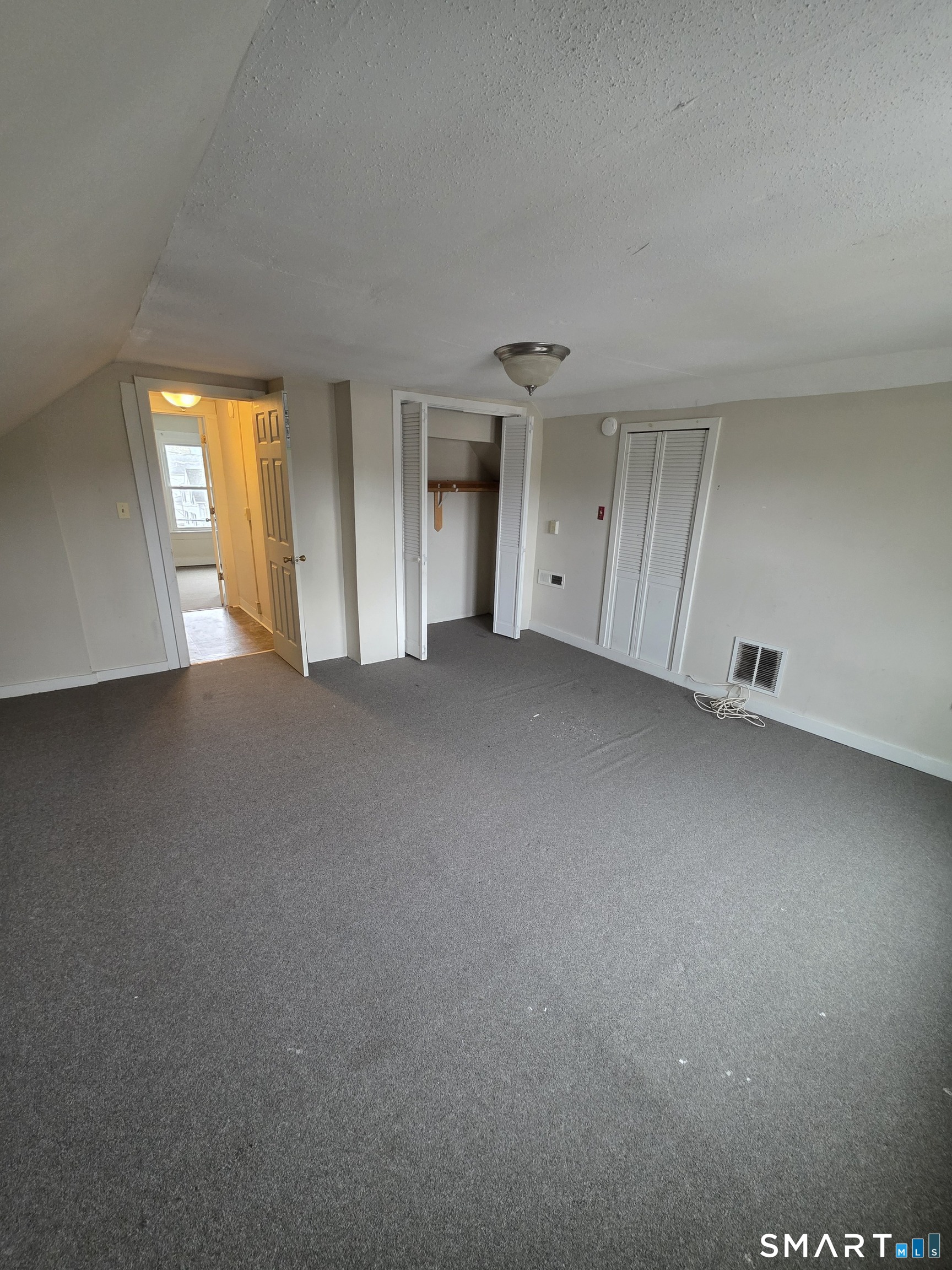 49 Springdale Avenue Meriden, CT 06451 - Photo 4 of 10