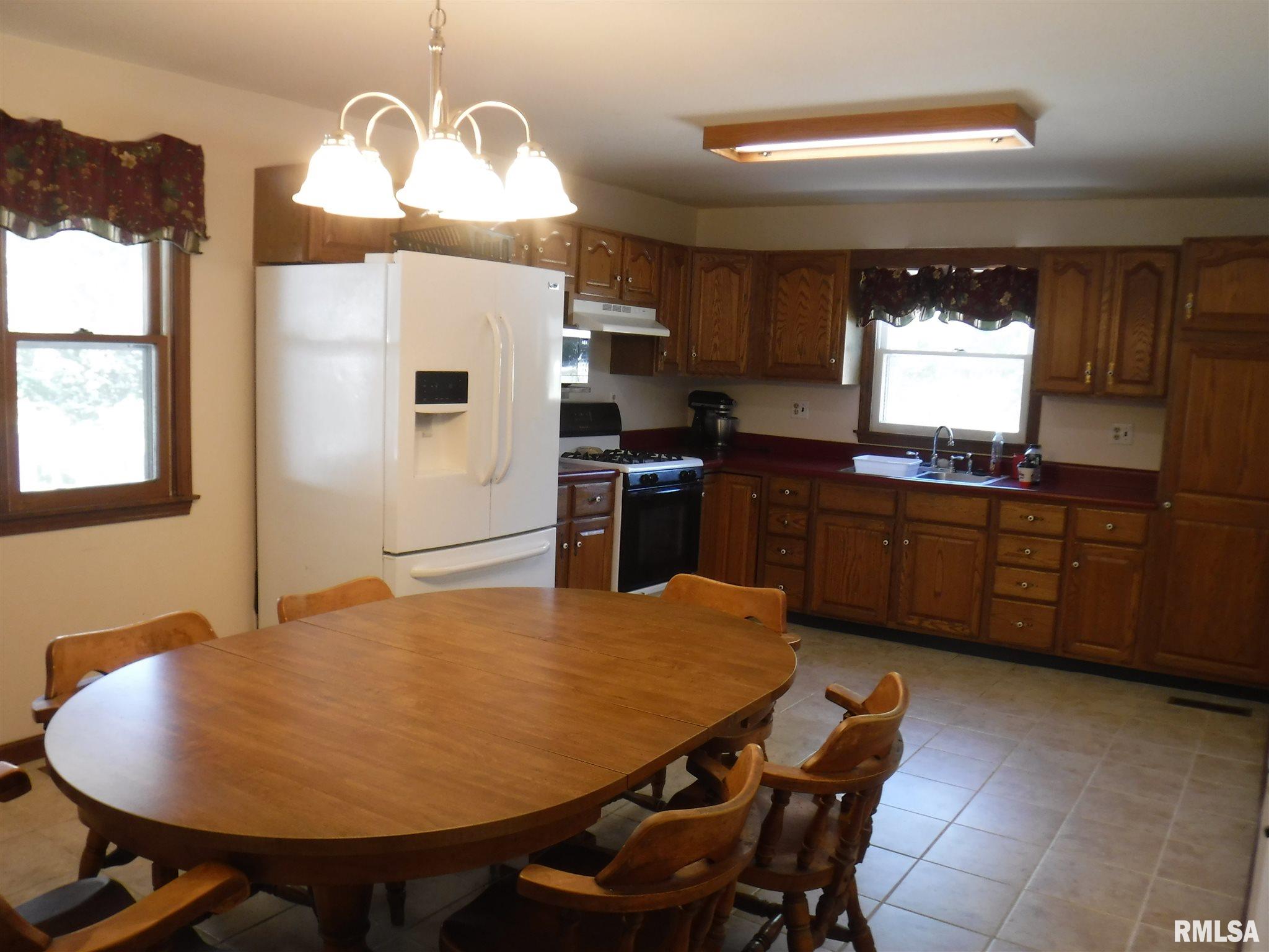 2517 Branch Road Salem, IL 62881 - Photo 4 of 43