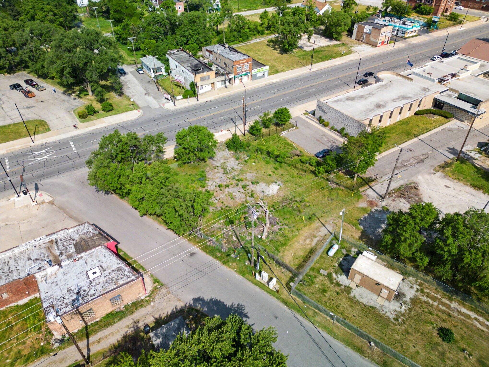 3989 Broadway Gary, IN 46409 - Photo 4 of 12 2038x1529
