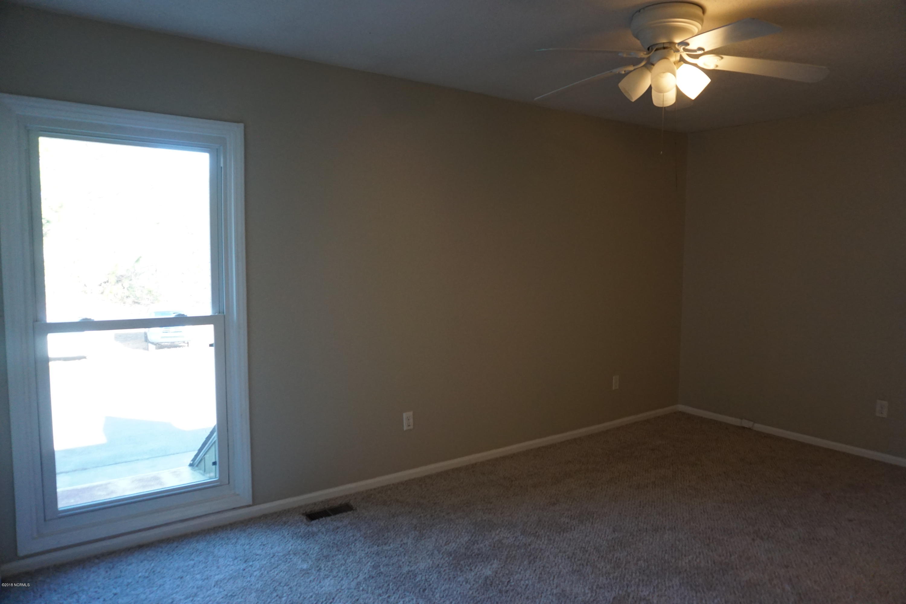 148 Pine Lake Road Cape Carteret, NC 28584 - Photo 20 of 28 Principle Bedroom