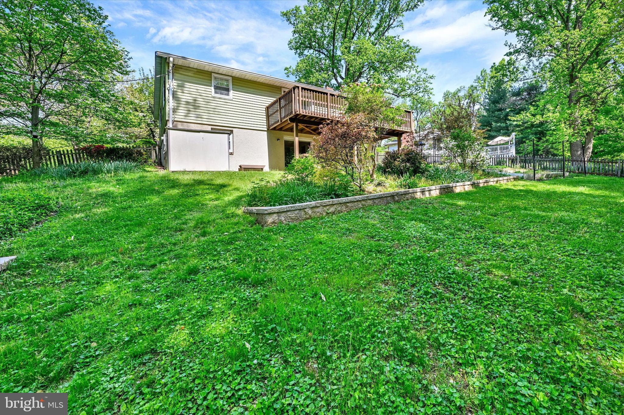 403 Old Orchard Road Baltimore, MD 21229 - Photo 4 of 11 Rear View of Home