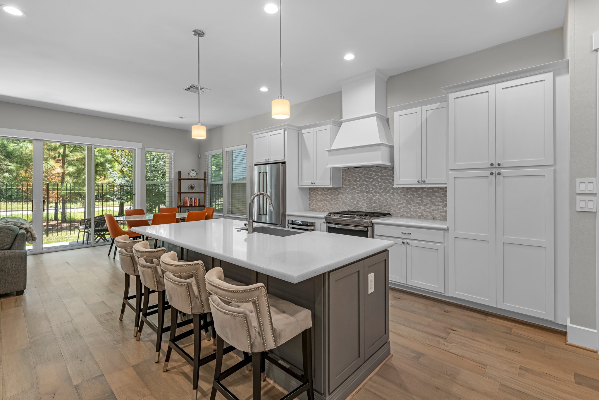 11 Thorpe Lane Spring, TX 77389 - Photo 6 of 34 This kitchen is not only a functional space but also has ample storage. Whether you're a seasoned chef or just love to gather and enjoy good food, this kitchen is a dream come true.