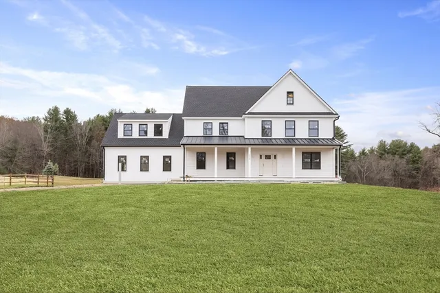 $1,700,000 | 305 Harwood Avenue, Littleton, MA 01460