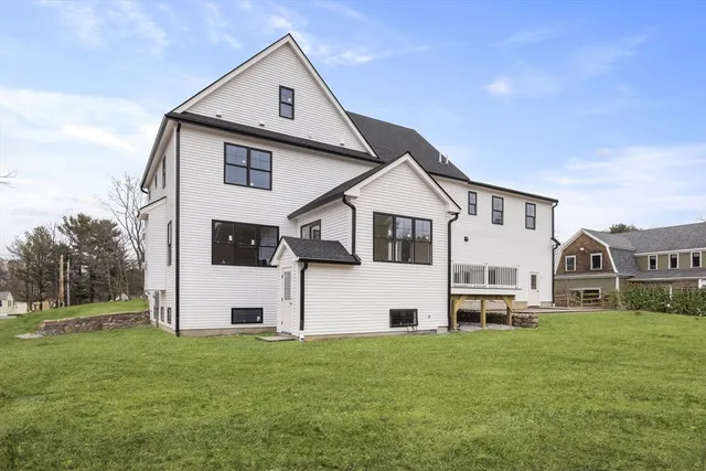 $1,700,000 | 305 Harwood Avenue, Littleton, MA 01460