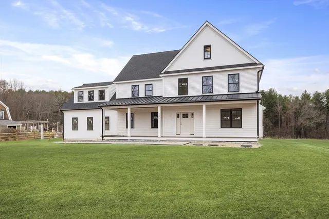 $1,700,000 | 305 Harwood Avenue, Littleton, MA 01460