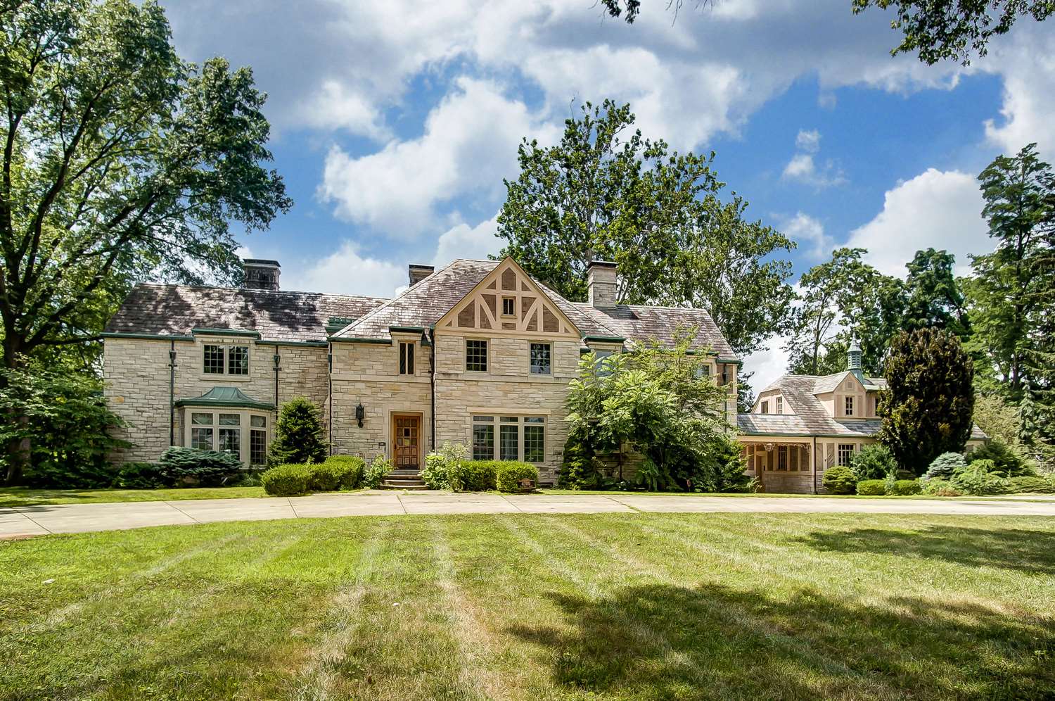 4700 Old Mill Road Fort Wayne, IN 46807 - Photo 1 of 35